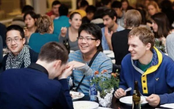 大批留學生回國後坐冷板凳,學歷如同虛設,洋學歷怎麼了? 大批留學生回國後坐冷板凳,學歷如同虛設,洋學歷怎麼了?