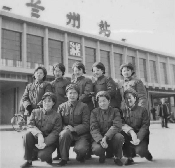 軍校三年姐妹情 重回故地尋初心 作者：劉鈺（蘭州）