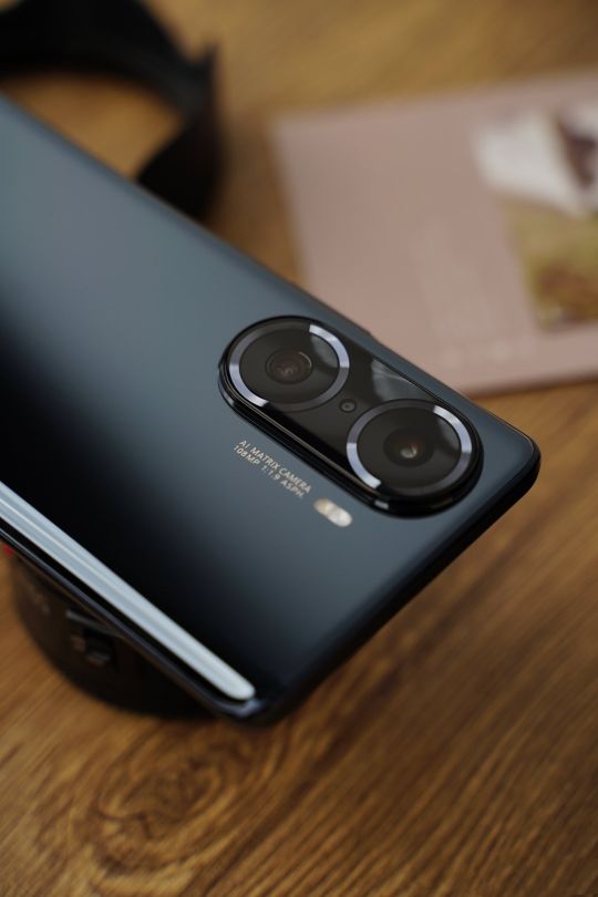 2500元左右的三款熱銷手機，你最看好哪一款機型