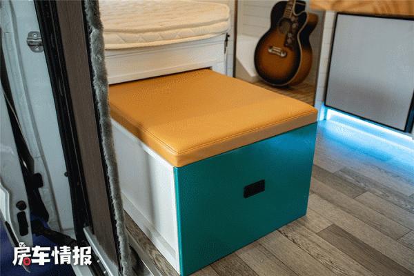 新款大通V90房車，全新佈局首次亮相，全屋定製家居看著特洋氣