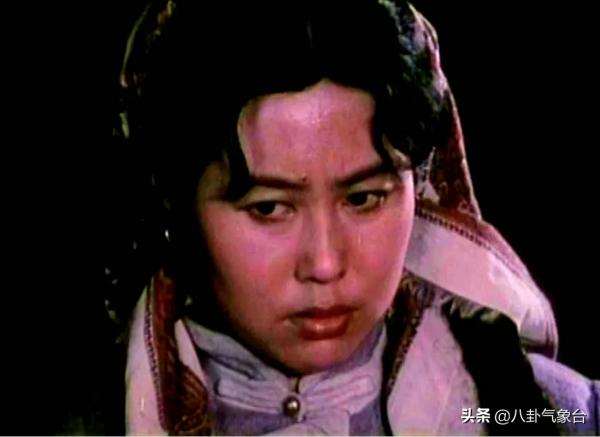 哈斯高娃：不滿騰格爾“嗜酒如命”離婚，單身26年不婚不育