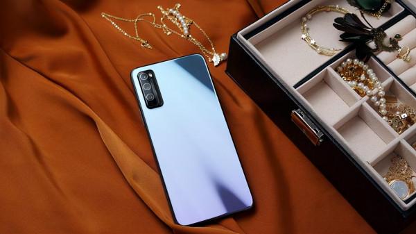 最低只要799元！這4款手機都是百元神機，用個兩年不是問題