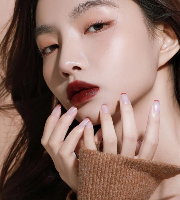 冬天口紅不必買太多，有這4支就夠用，有品位的女人都在用