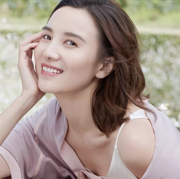 宋佳敢愛敢恨的愛情故事，愛了就大方承認，靠美貌征服了3個男人