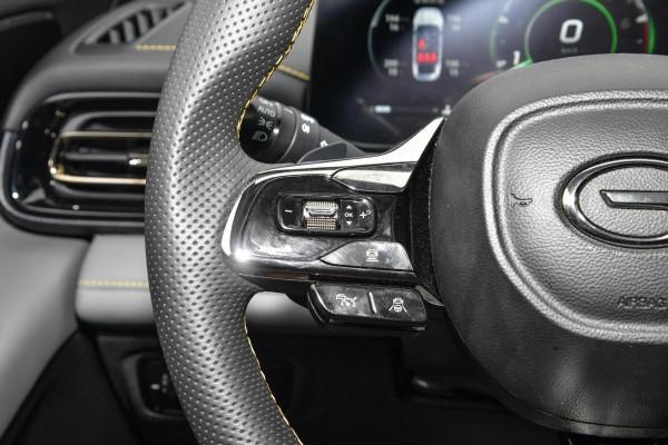 12.8萬就可以買的“平民跑車”，零百6.95秒，體驗影豹 J16版