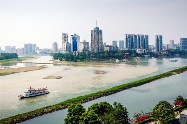 鄧小平為何將四川一分為二？