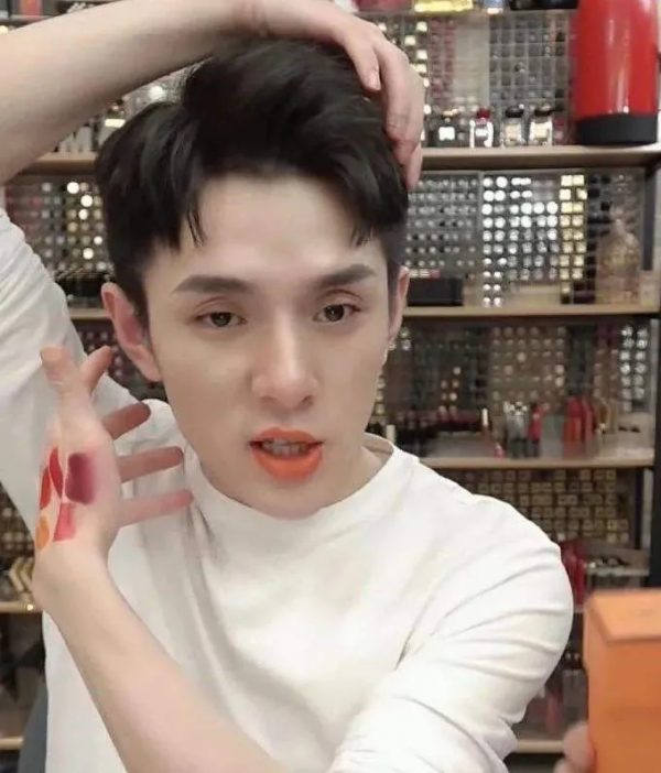 2021年8位高熱度的網紅：有的人設崩塌，有的成直播標杆