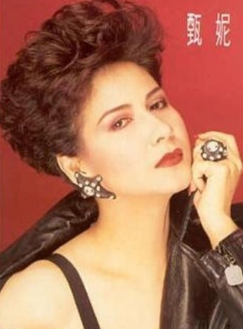 1983年,傅聲遇詭異車禍身亡,甄妮為其生女守寡至今,他憑什麼? 1983年,傅聲遇詭異車禍身亡,甄妮為其生女守寡至今,他憑什麼?