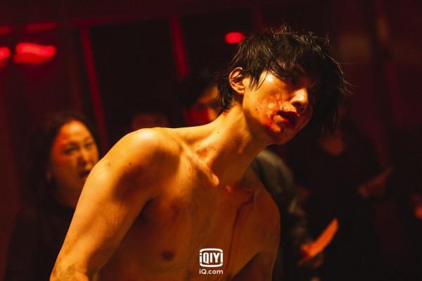 韓劇《Bad and Crazy邪惡與瘋狂》壞傢伙李棟旭開播十分鐘衰事不斷