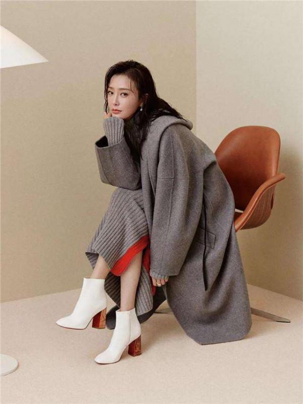 冬季裙裝要穿出好看!結合這幾點搭配,照樣能穿出時髦保暖的造型 冬季裙裝要穿出好看!結合這幾點搭配,照樣能穿出時髦保暖的造型