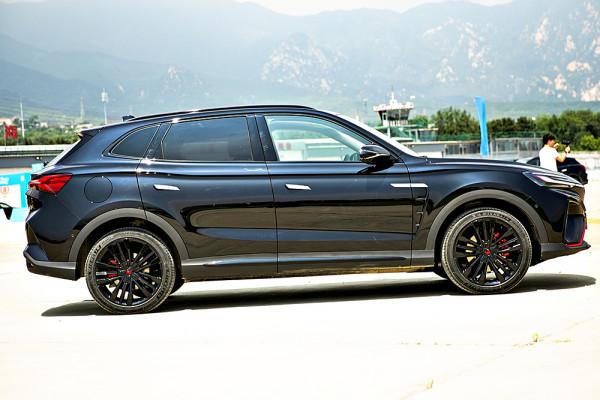 智駕開箱丨底盤和操控是給我最大的驚喜,場地試駕上汽R汽車MARVEL R 智駕開箱丨底盤和操控是給我最大的驚喜,場地試駕上汽R汽車MARVEL R