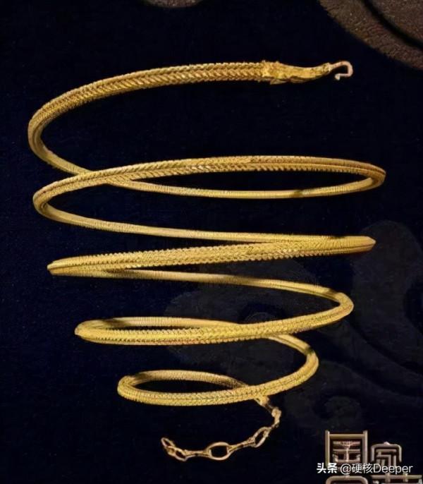 英國“寶藏獵人”偷挖中國百萬件瓷器已換錢，逼中國整體打撈南海