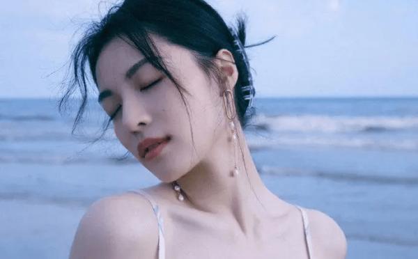 5位否認“整容”的女星，楊冪楊紫赫然在列，楊穎竟去了醫院鑑定