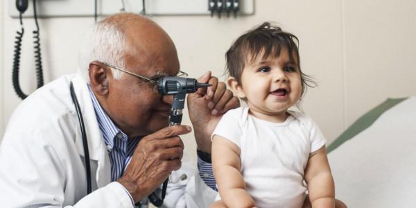 有些寶寶四個月就長牙,有些一歲多才長,寶寶出牙早晚與什麼有關 有些寶寶四個月就長牙,有些一歲多才長,寶寶出牙早晚與什麼有關