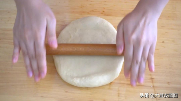 揭秘!奶油卷的家常做法,軟到不知所措,快要捏不住 揭秘!奶油卷的家常做法,軟到不知所措,快要捏不住