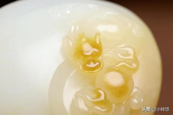 巨龍騰空而起,暢遊戲珠,飛龍形態各異,霸氣十足 巨龍騰空而起,暢遊戲珠,飛龍形態各異,霸氣十足