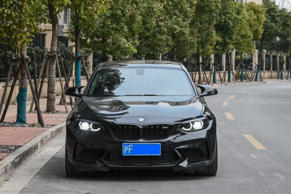 純正寶馬駕控,短小車身,前置後驅,4.2秒破百——二手 寶馬M2 純正寶馬駕控,短小車身,前置後驅,4.2秒破百——二手 寶馬M2