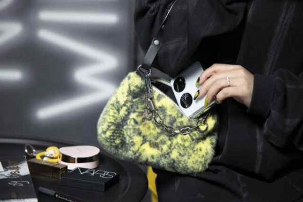 mini包放不下大屏智慧手機？那是以前了