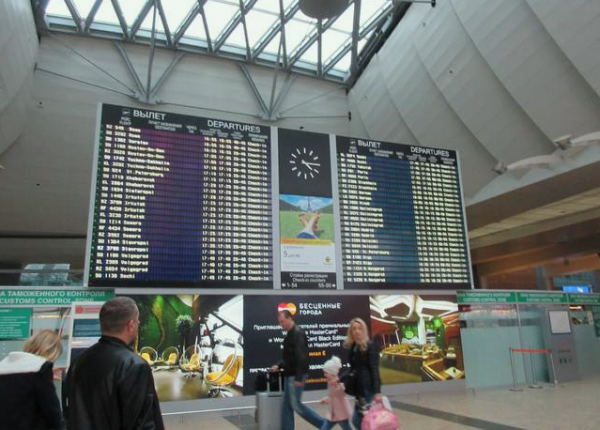 俄機場不再使用英文？“文字鬧劇”的背後是謠言