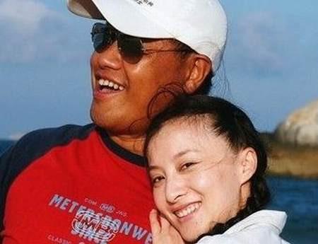 “可雲”徐露：當紅時隱退，嫁大7歲老公，46歲和17歲女兒似姐妹