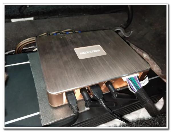 丹拿372三分頻倒膜安裝,大眾速騰汽車音響改裝升級 丹拿372三分頻倒膜安裝,大眾速騰汽車音響改裝升級