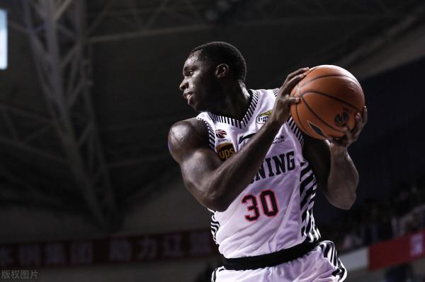 CBA為什麼一定要有外援？八一時代經常打半場對手就放棄了