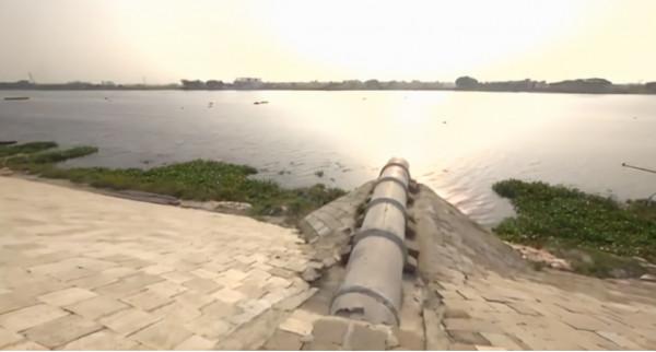 孟加拉國首都變成垃圾廠,生命之後裡沒有一條活魚 孟加拉國首都變成垃圾廠,生命之後裡沒有一條活魚