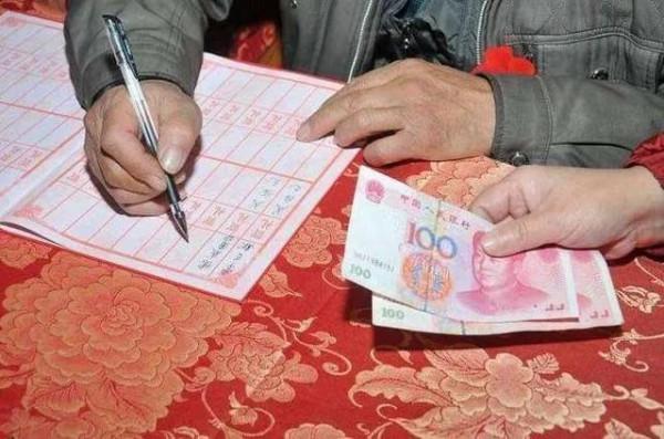 農村已“變味”？多項習俗變“低俗”，農民們叫苦：誰能來管管？