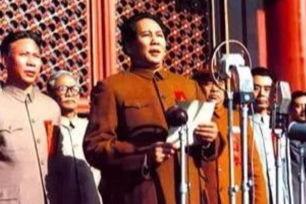 1968年才&OpenCurlyDoubleQuote;暴露&rdquo;身份的紅色特工，秘密潛伏27年，究竟為了什麼？