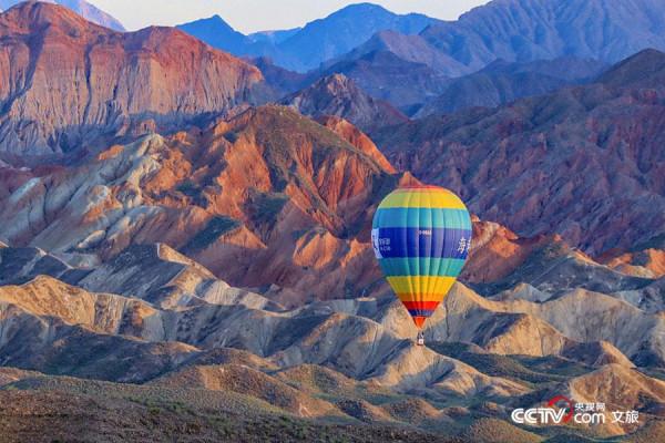 奔赴大西北 在天高地闊中感受神奇的自然之美 奔赴大西北 在天高地闊中感受神奇的自然之美