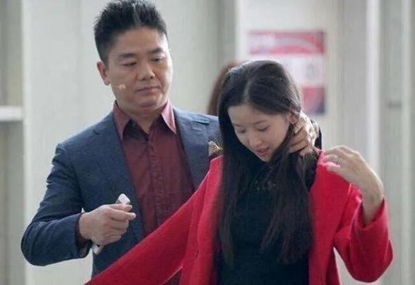 劉強東不同時期的三個女人,你認為哪一個更讓劉強東刻骨銘心? 劉強東不同時期的三個女人,你認為哪一個更讓劉強東刻骨銘心?