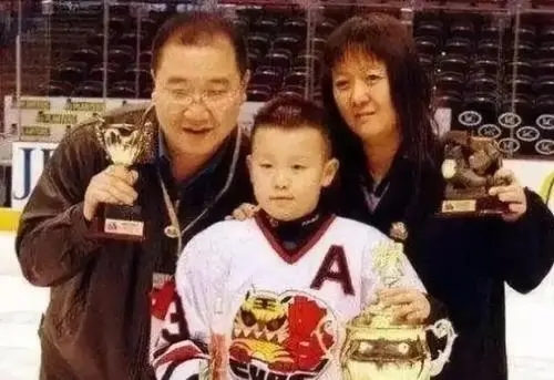 徹底成仇人!相愛後以傷害收場,這6對明星戀人,經歷了什麼? 徹底成仇人!相愛後以傷害收場,這6對明星戀人,經歷了什麼?