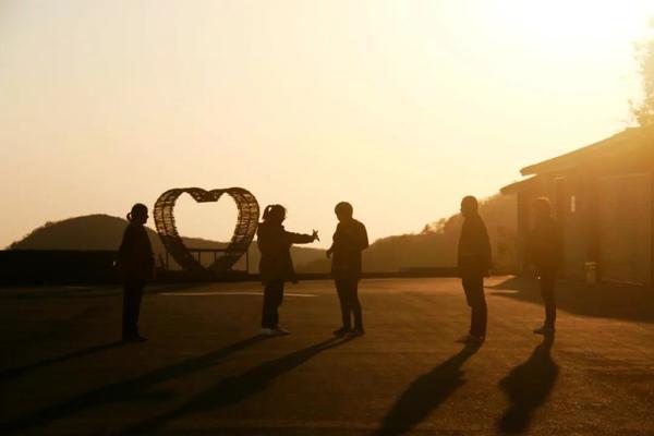 這個季節不要錯過 河南泌陽白雲山迎來顏值巔峰