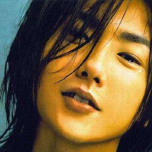 黃義達：出道19年，曾因抑鬱出家，43歲依然少年