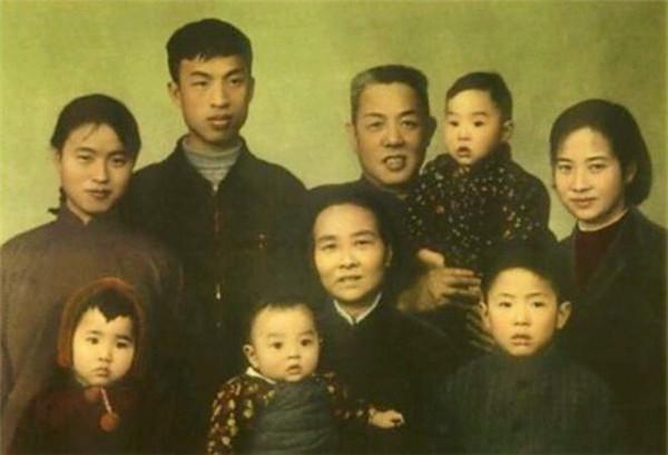 開國上將女兒嫁給貧下中農出身的幹部,上將:真是門當戶對 開國上將女兒嫁給貧下中農出身的幹部,上將:真是門當戶對