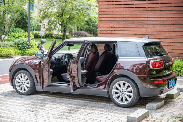 極致的英紳範兒,高配MINI,能把玩,能家用——Clubman Cooper 極致的英紳範兒,高配MINI,能把玩,能家用——Clubman Cooper