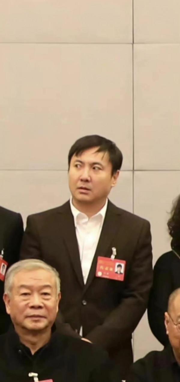 為啥沈騰什麼都沒幹只是照個合照就好好笑..