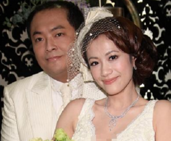 42歲女星聲援李靚蕾！兩人經歷太相似，曾被前夫背叛獨自撫養3娃