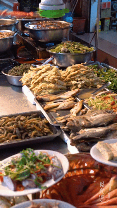 連店名我都叫不出來的“三無”小店，26年竟然還沒倒閉