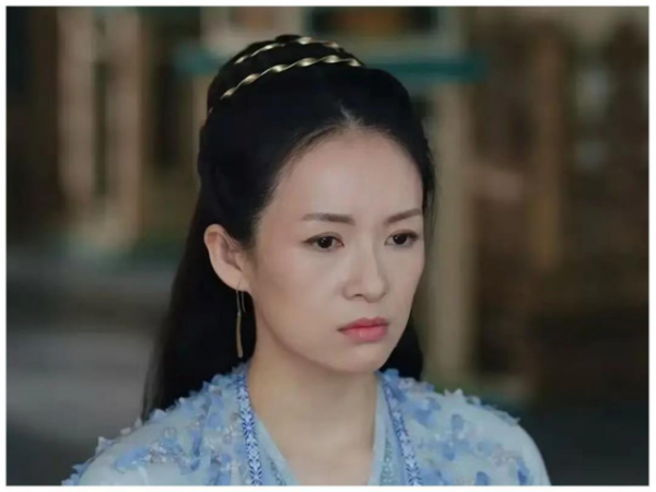 孫儷拒絕演16歲少女，她的清醒撕掉了女明星“熟女扮嫩”的遮羞布