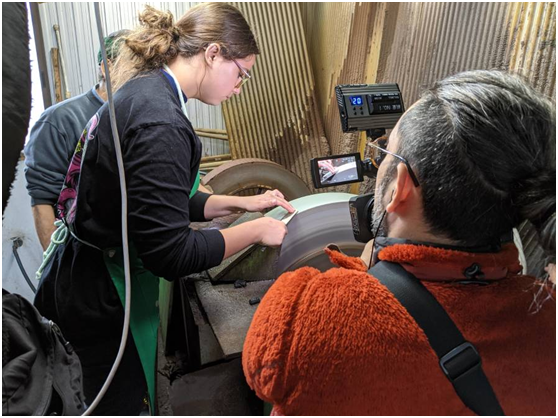 她的作品有點萌——記12歲的澳大利亞女刀匠萊拉·哈達德 她的作品有點萌——記12歲的澳大利亞女刀匠萊拉·哈達德