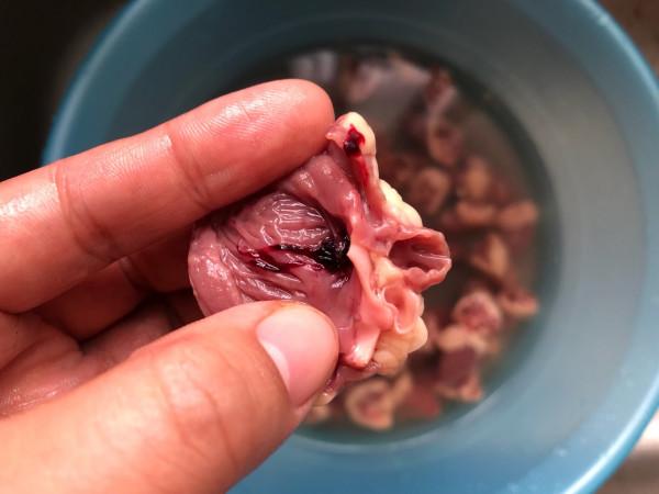 雞心這樣做,比外面的燒烤還好吃,香味四溢,太解饞了 雞心這樣做,比外面的燒烤還好吃,香味四溢,太解饞了