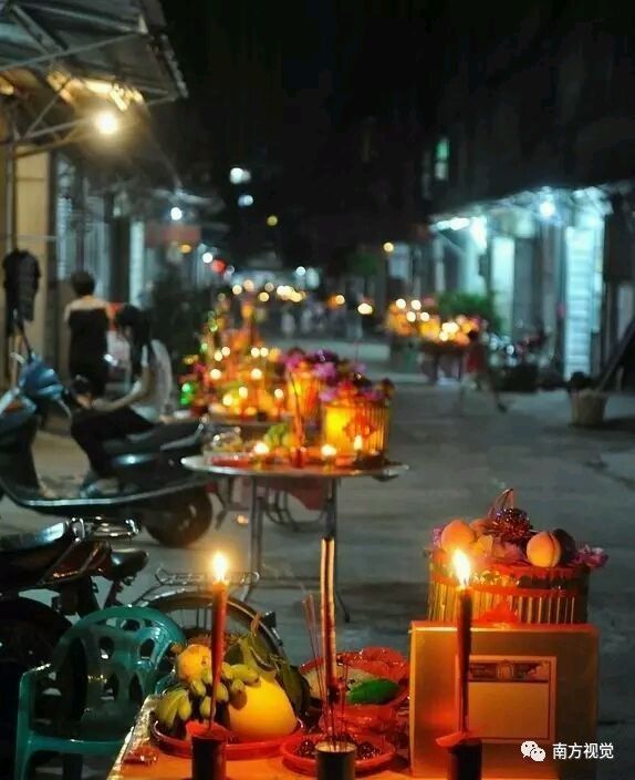 嶺南人的中秋開啟方式｜朝著月亮拜個禮，美食裡藏著中秋密碼
