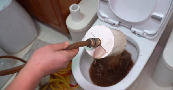 暖氣溫度上不來?自己不會清洗?不用花錢請師傅,教你3步解決 暖氣溫度上不來?自己不會清洗?不用花錢請師傅,教你3步解決