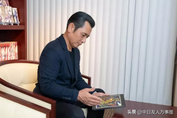 漫畫家原哲夫照片話題｜訪談照被說超像電腦動畫或蠟像