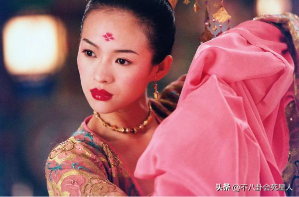 明明是苦情臉非要演活潑少女，高圓圓李沁都栽了