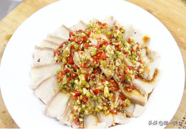 蒜蓉白肉怎麼做才好吃,料汁是關鍵,大廚分享飯店配方,蒜香十足 蒜蓉白肉怎麼做才好吃,料汁是關鍵,大廚分享飯店配方,蒜香十足