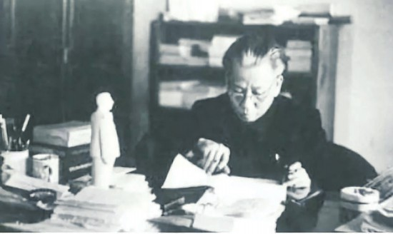 毛主席:“三天不學習,趕不上劉少奇”,劉少奇如何巧妙回敬? 毛主席:“三天不學習,趕不上劉少奇”,劉少奇如何巧妙回敬?