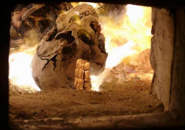 人在火化時會經歷什麼?骨灰之中有人體基因嗎? 人在火化時會經歷什麼?骨灰之中有人體基因嗎?