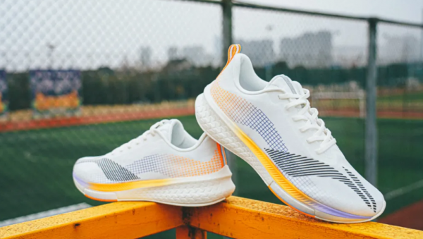 國產跑鞋品牌產品線介紹-李寧，衝擊高階跑鞋的拓荒者